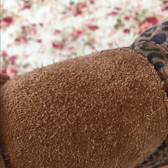 COZY STEP LEOPARD WATER REPELLENT LEATHER SHEEP SKIN BOOTS 7 NWOT - Picture 9 of 10